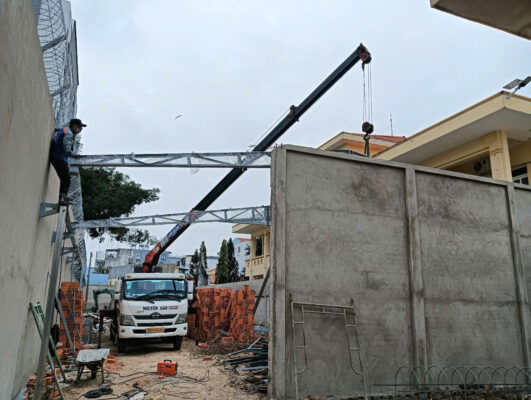 Liên hệ ngay để nhận báo giá ưu đãi!Nâng Cẩu Nguyên Phát sẵn sàng phục vụ bạn với dịch vụ thuê xe cẩu TP.HCM chất lượng cao và giá cả hợp lý. Hãy liên hệ ngay hôm nay để nhận ưu đãi tốt nhất: Hotline: 0929 200 900 Email: xecaugovap@gmail.com Địa chỉ: 171/3 Nguyễn Tư Giản, Phường 12, Gò Vấp, TP.HCM Website: https://nangcaunguyenphat.com